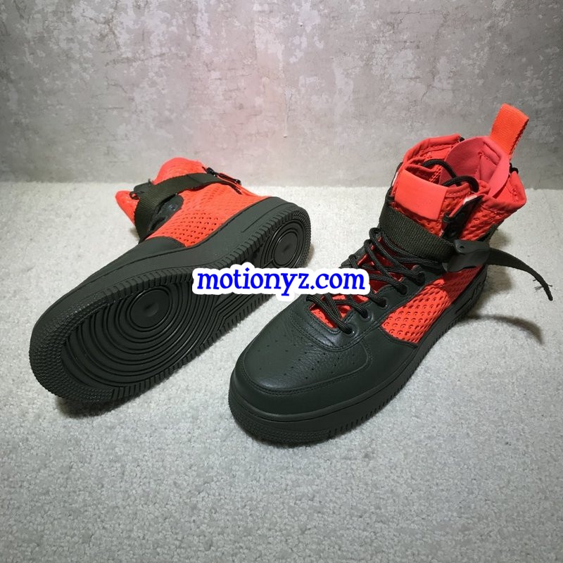 Nk SF Air Force 1 Mid QS Red